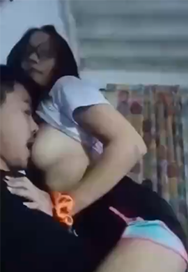 Nekad Main Sama Adek Tiri Dirumah